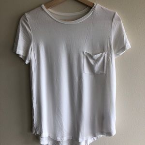 American Eagle White Short Sleeve Tee